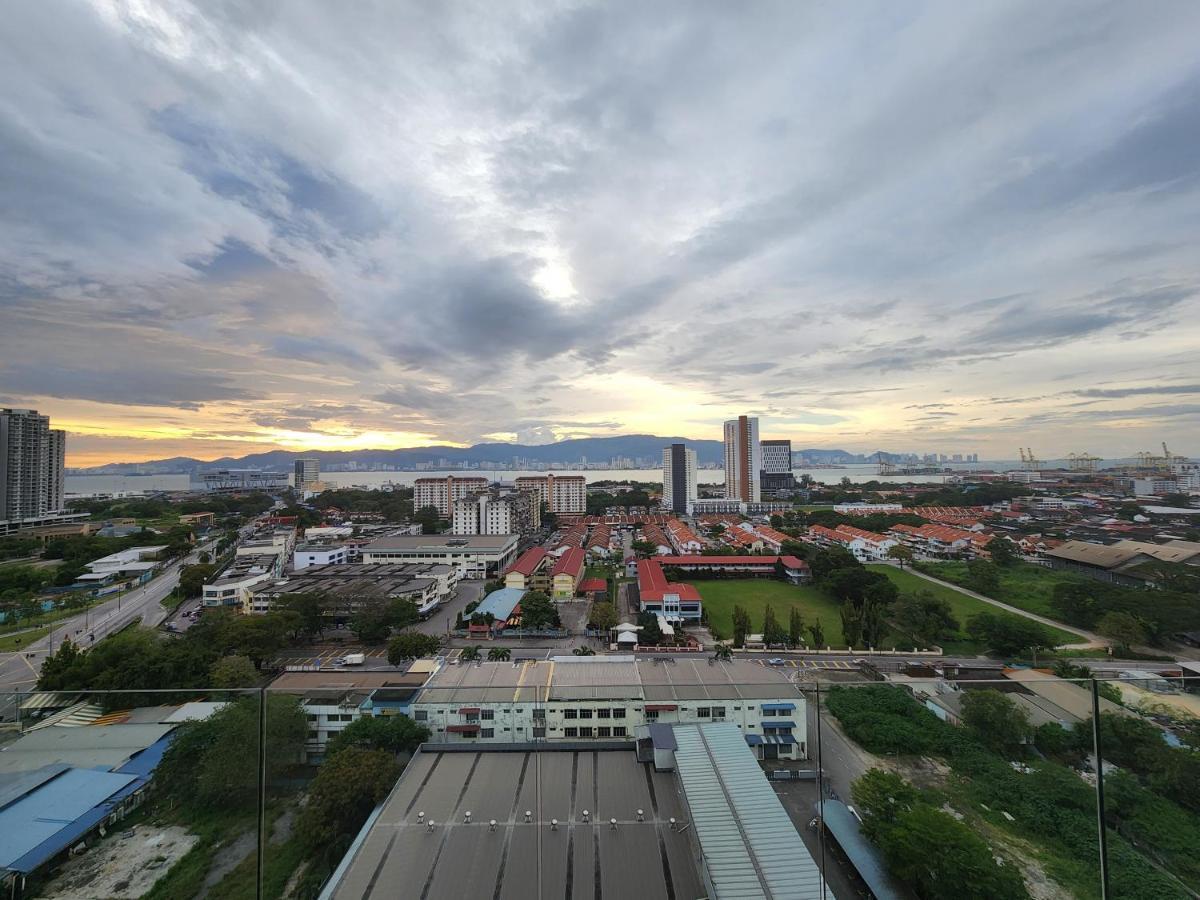 Praicon Tower - Premium Suite Баттерворт Экстерьер фото