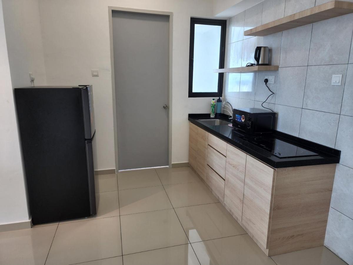 Praicon Tower - Premium Suite Баттерворт Экстерьер фото