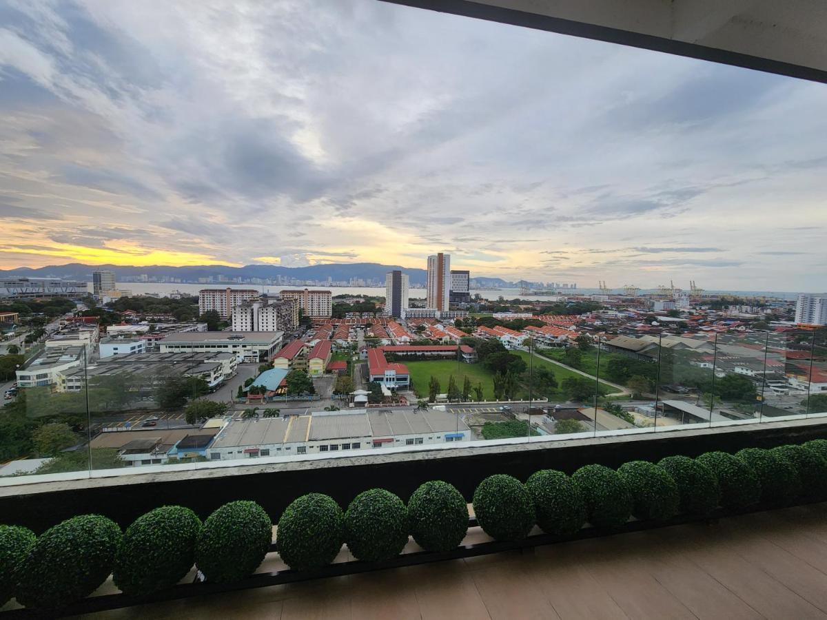 Praicon Tower - Premium Suite Баттерворт Экстерьер фото
